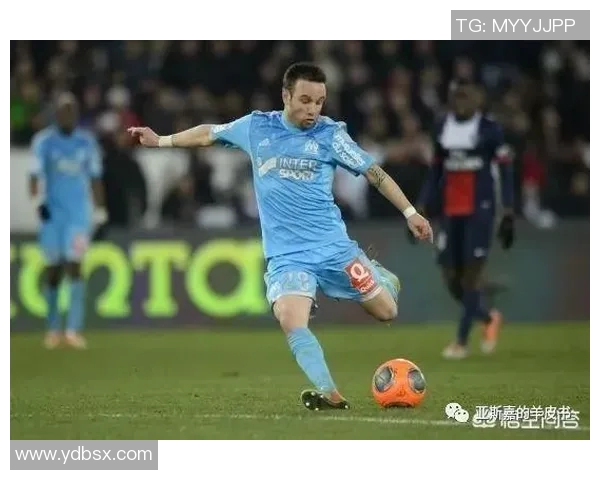 传奇后卫巴雷西的足球生涯与不朽精神解析