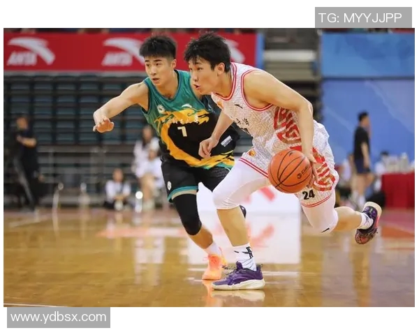 北京篮球队的节奏探秘:从战术布局到球员配合的全面分析 北京篮球队的节奏探秘:从战术布局到球员配合的全面分析