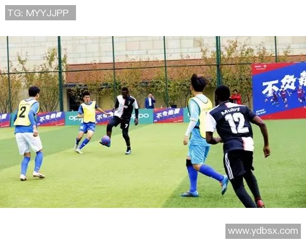 对足球明星的热爱与追随如何影响我们的生活与价值观 对足球明星的热爱与追随如何影响我们的生活与价值观